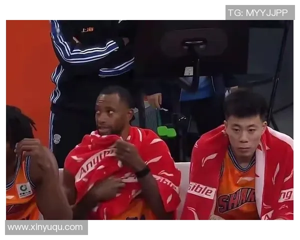 上海111-72四川2喜2忧！弗格状况超卓，卢伟攻守瑕疵，刘礼嘉太差